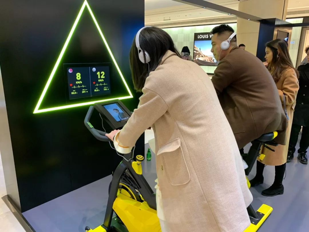 乘坐这趟万宝龙号航班，我发现了时髦都市人的秘密