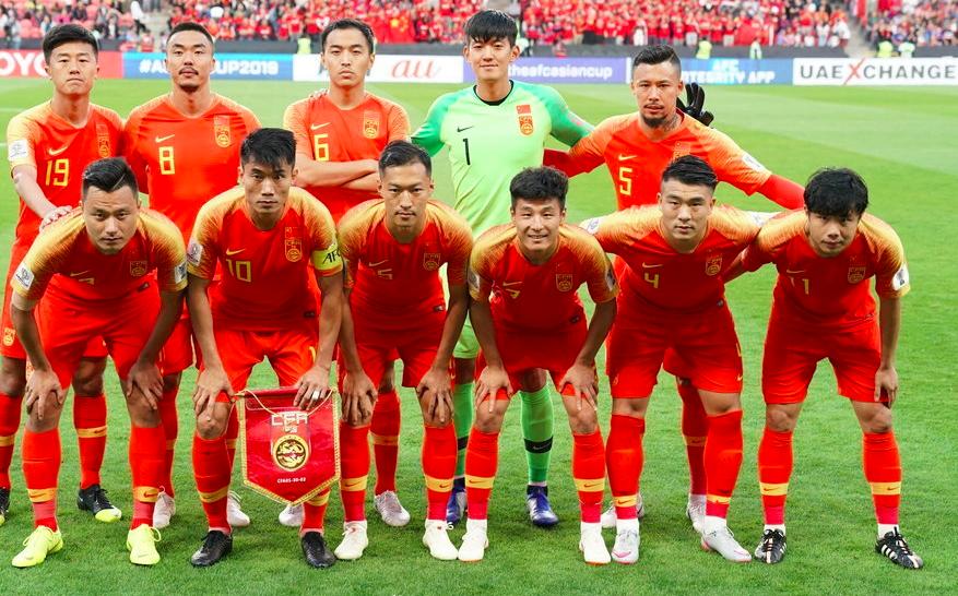 响彻阿联酋的《歌唱祖国》，比武磊和锦鲤大宝更值得吹爆