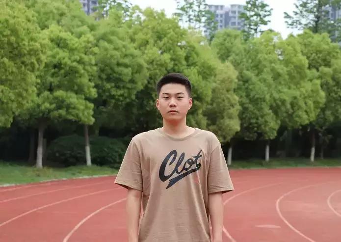 世界前十大学录取通知书,同时获得世界十所大学录取通知书