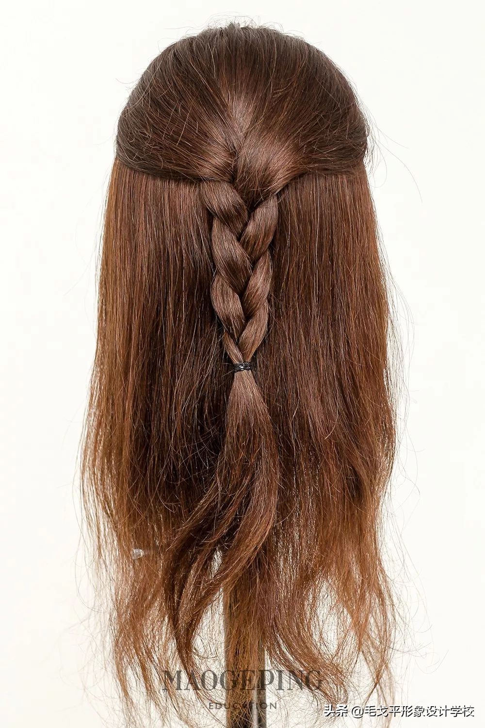 中分马尾扎中低马尾好看技巧,低马尾怎么扎才好看发量少