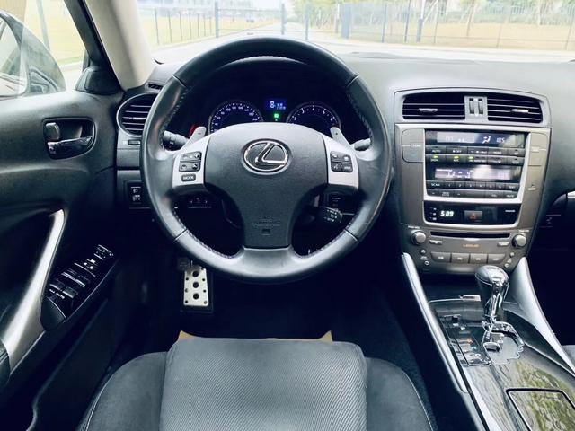 超级精品的is250,250cc有什么优势