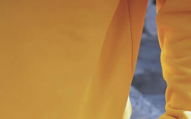 李维斯联名卫衣,李维斯联名小熊卫衣