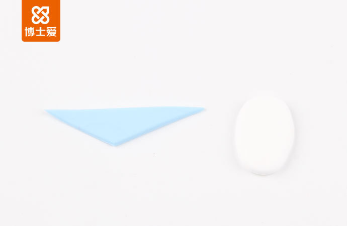 小了白了兔，红了又了红~超萌小红兔，保证萌化你的心！