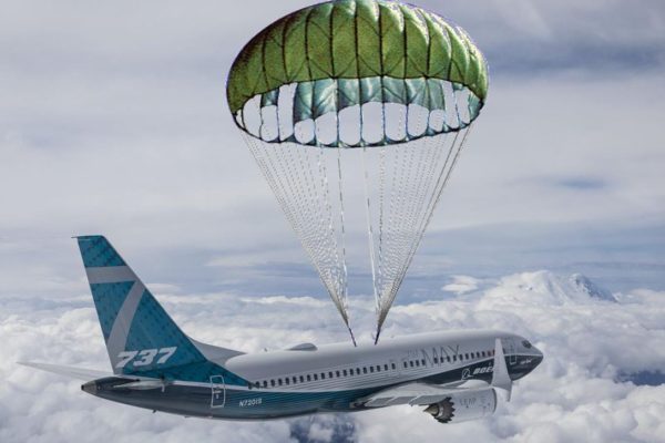 为什么客机不让用降落伞,为什么机长不愿意让乘客跳伞