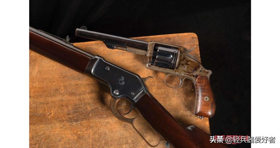 形状奇特的转轮手枪,摆出式转轮手枪