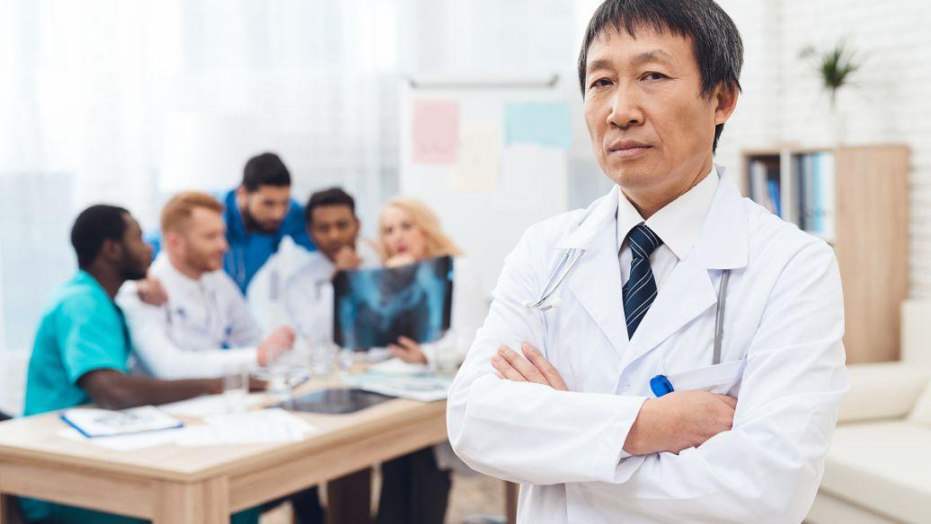 中山大学的口腔医学专业就业前景,天津医科大学口腔5+3就业前景