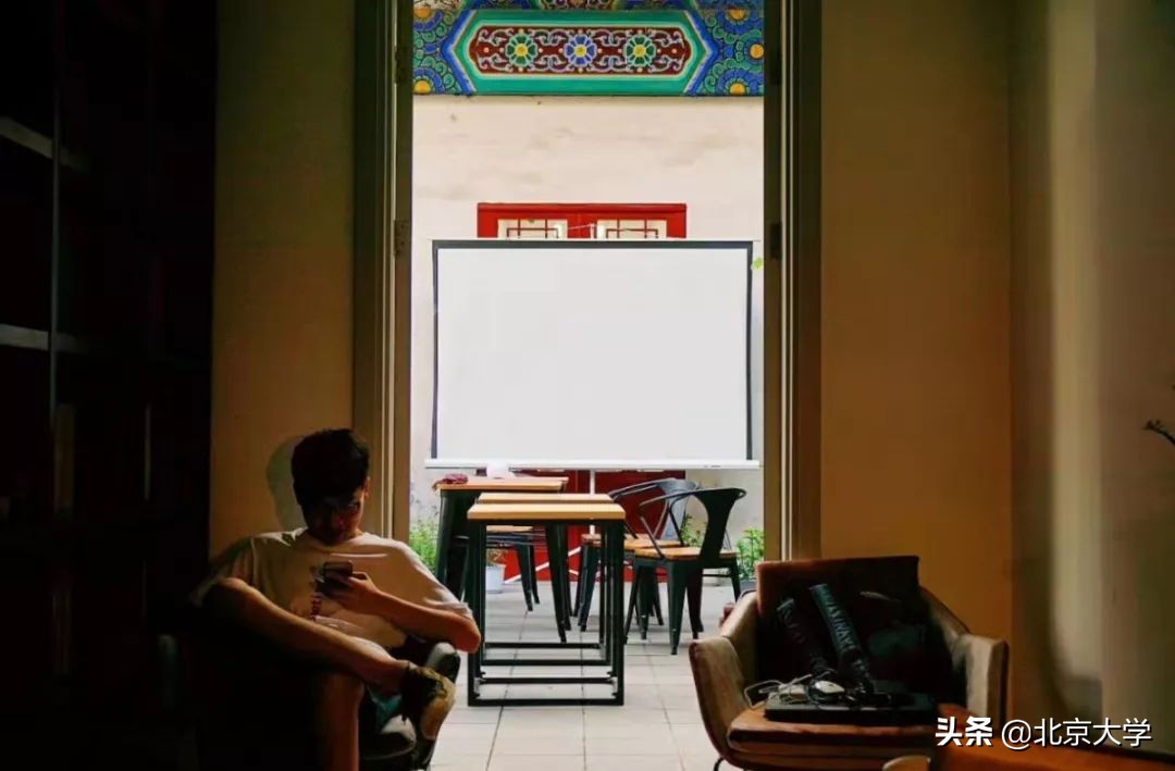 北大学校是怎么建的,感受一下北大校园