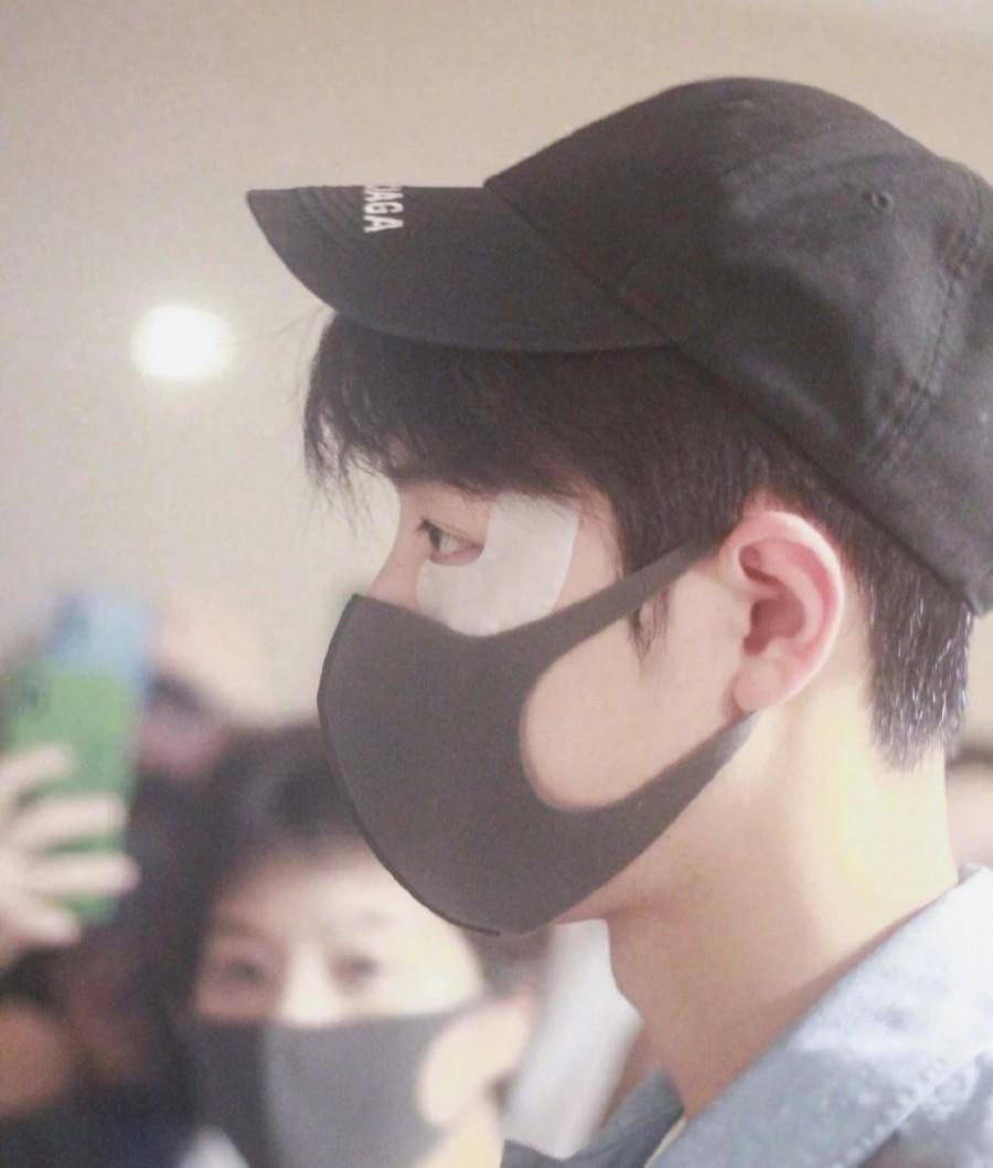 眼霜到底是鸡肋吗,眼霜副作用大吗