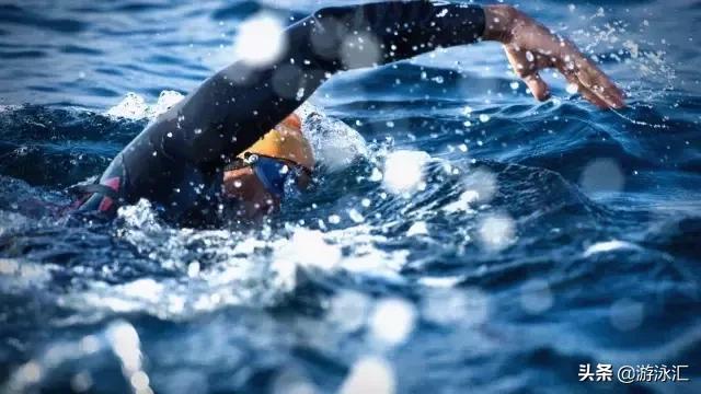 自由泳长距离游如何手臂不累,自由泳手臂发力的正确方法