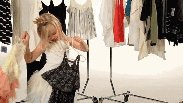 心理学着装暴露的心态,心理学通过穿衣服颜色看穿一个人