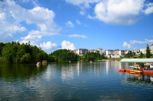 重庆人去哪里避暑最合适,重庆人适合出去避暑地方推荐