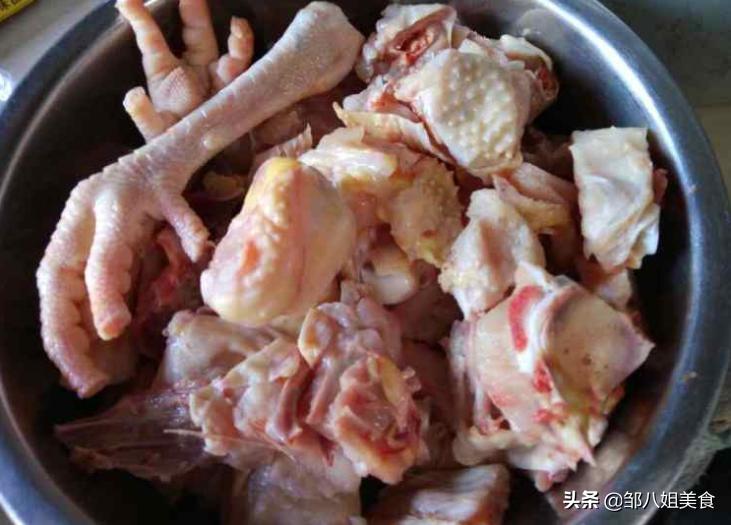 炒鸡怎么做鸡肉发甜,食堂大锅菜木耳炒鸡肉怎么炒好吃