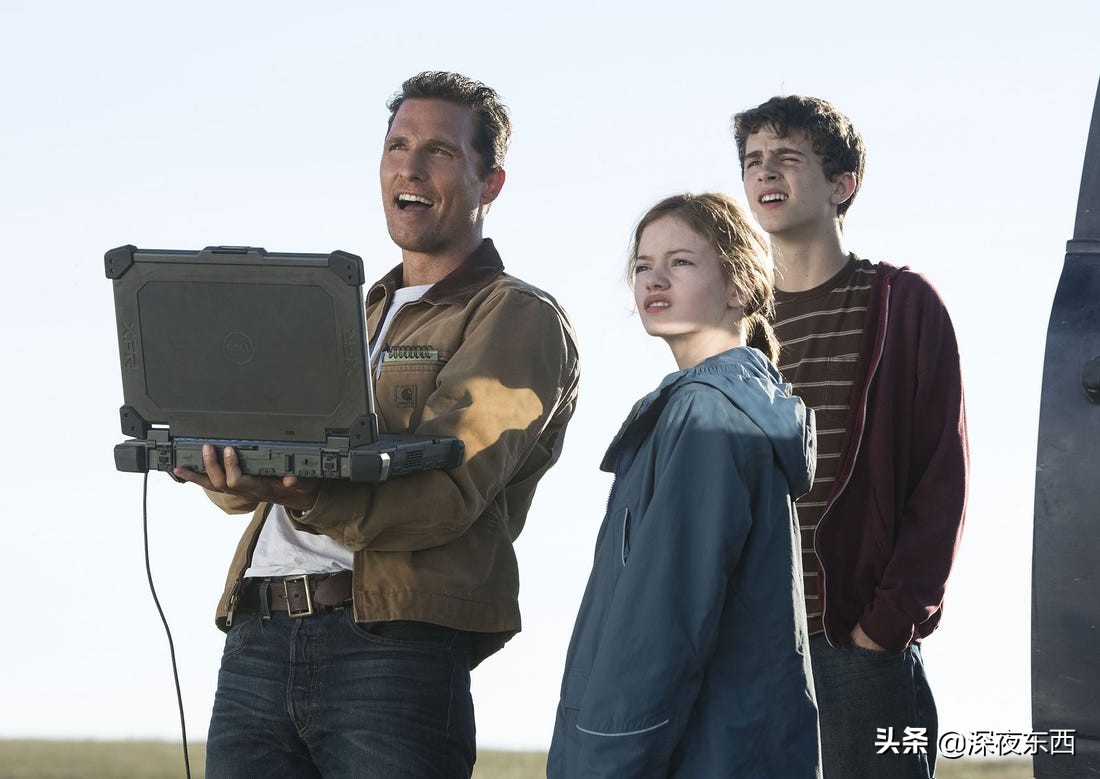 他差点成为杰克船长的女婿，95后天才演员的恋爱为何如此甜蜜？