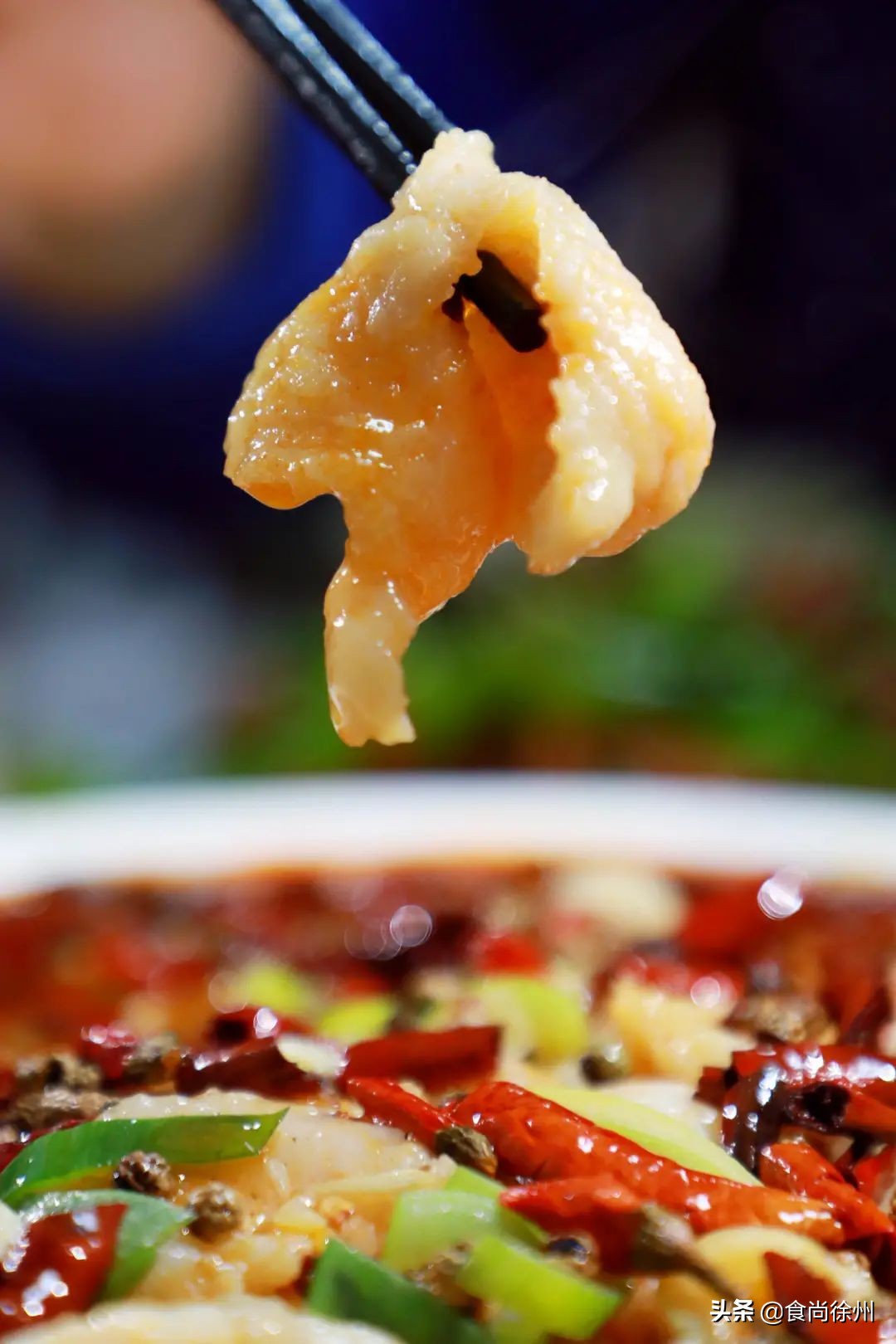 很多人从这家夫妻馆子认识徐州菜，芝麻鸡、沸腾鱼爆辣爆好吃