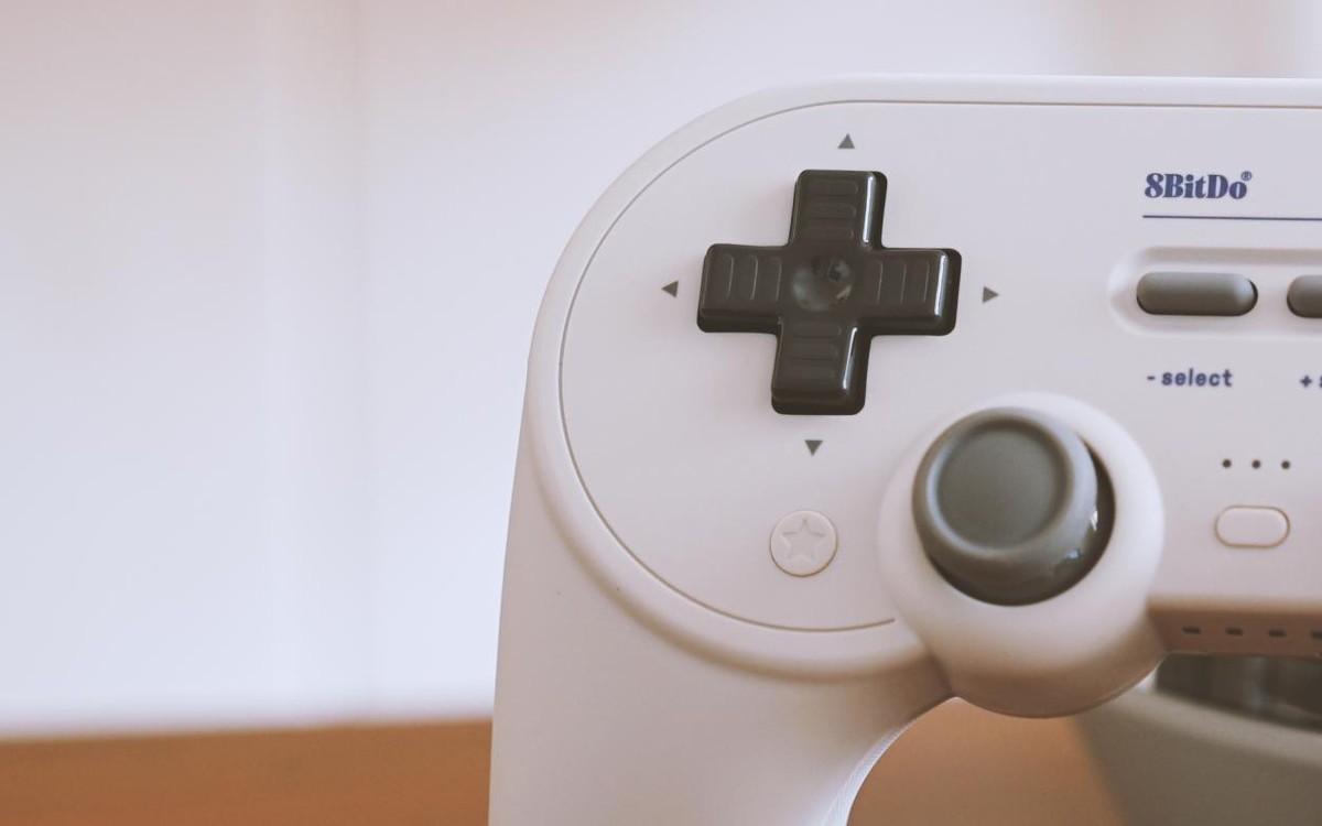 八位堂pro2与switch手柄,游戏玩家必备外设