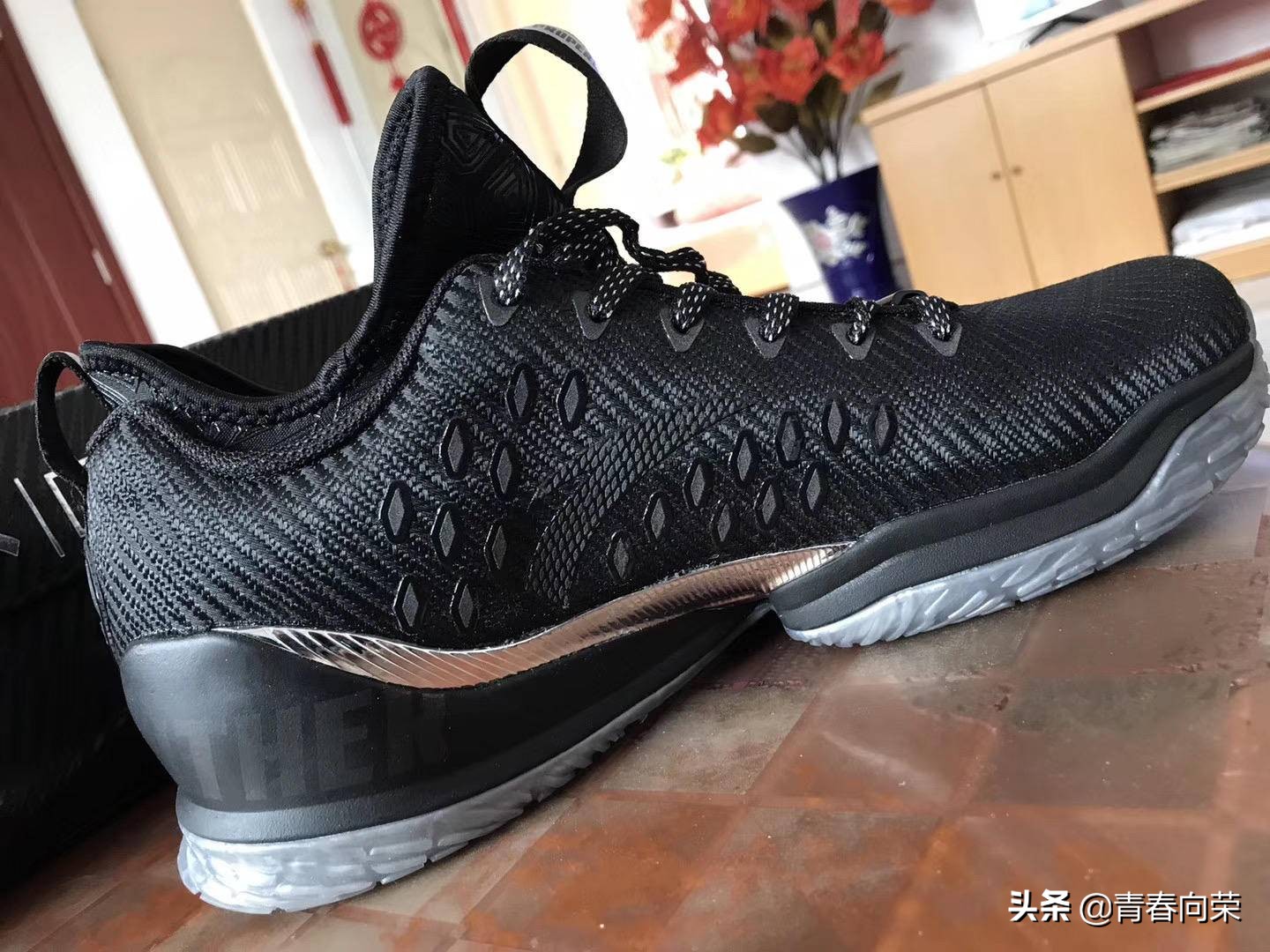 新手推荐舒适软的跑鞋,新手跑鞋推荐短跑缓震