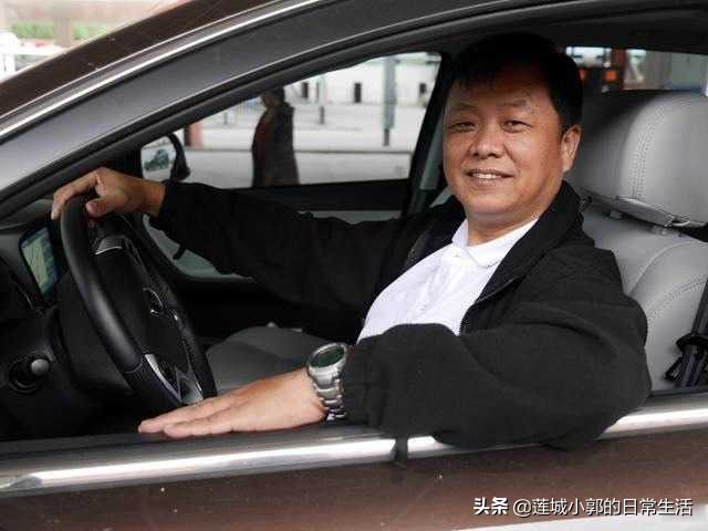 公司滴滴司机一个月可以赚多少钱,滴滴司机一天工作8小时