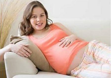 胚胎刚着床会见红吗,胚胎着床不好引起绒毛出血