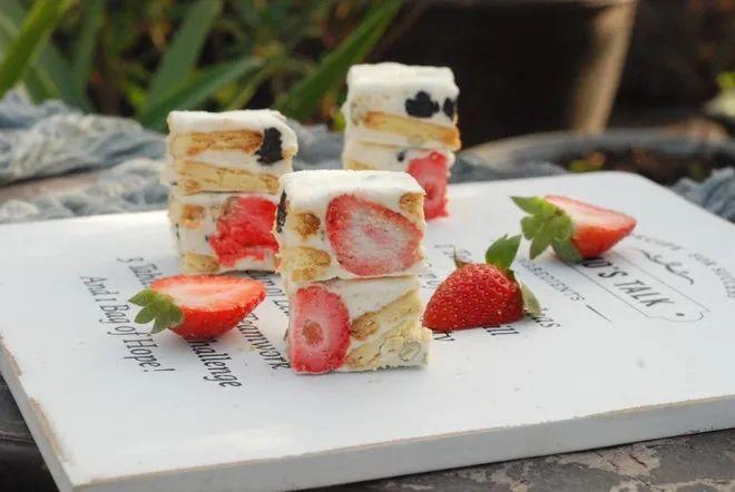 好看又好吃的冻干草莓雪花酥,草莓冻干雪花酥推荐