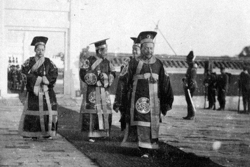 袁世凯信风水，“看相”后果然称帝，谁知在位仅83天