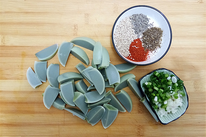 东北实蛋的做法无碱,教你几个鸡蛋的巧妙做法