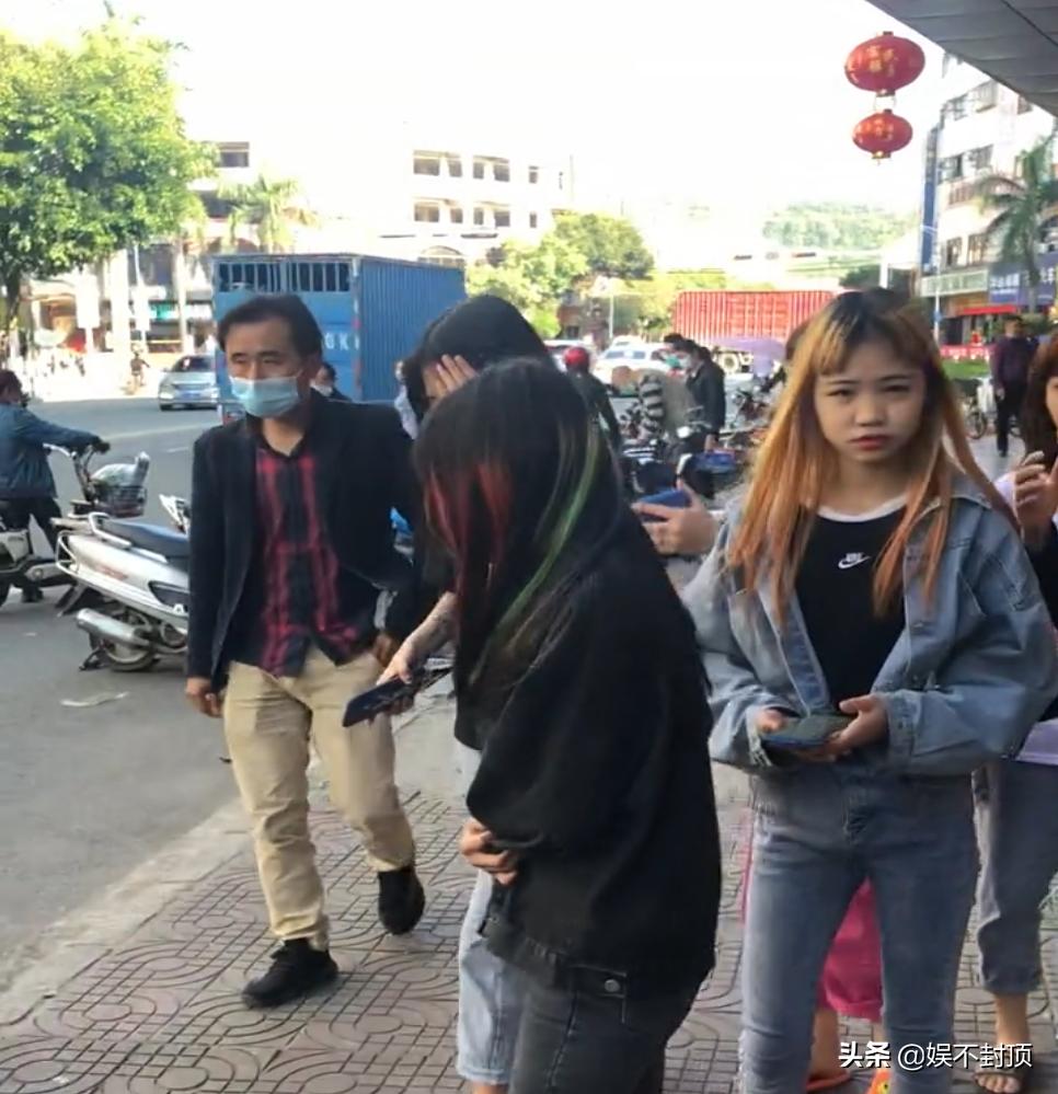 为什么五金厂工资比电子厂高,电子厂全是年轻人