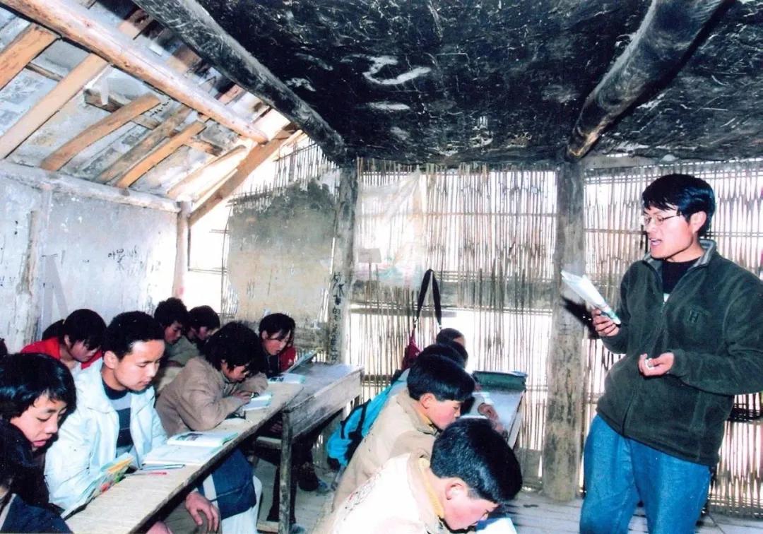 高管辞职钓鱼，外卖小哥猝死在家：不是所有成功，都叫年入百万