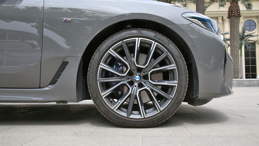 他强任他强清风拂山岗动图,2021款宝马6系gt深度测评