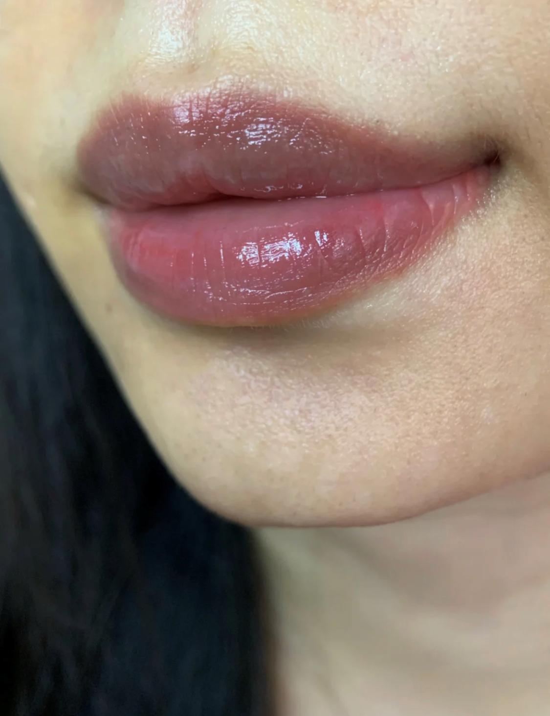 深唇涂口红怎么不掉色的技巧,深唇涂口红怎么涂才好看