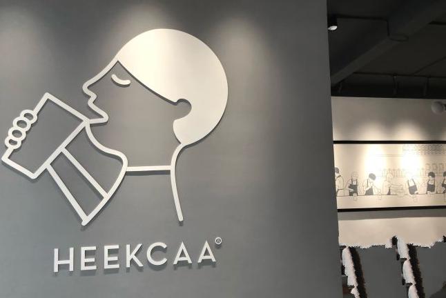 排队喝的奶茶,排队的奶茶