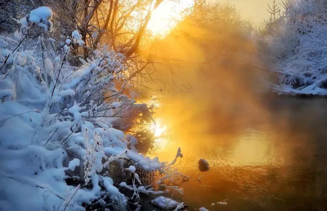 日近山红暖气新一阳先入御沟春,日近山红暖气新