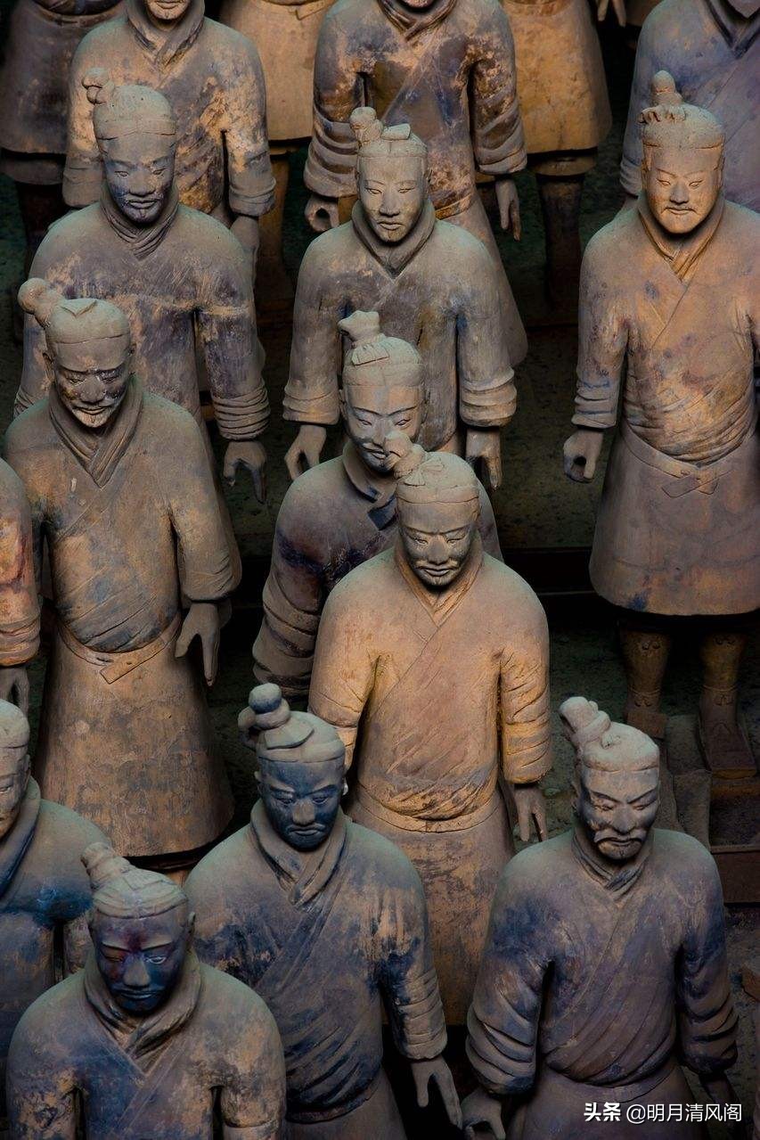 兵马俑有话说：一个小小的发髻，推动秦国底层对军功制的普遍认可