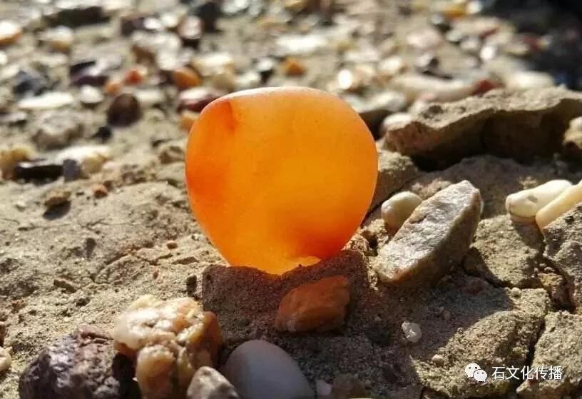 新疆精品金丝玉原石图片,金丝玉何为精品