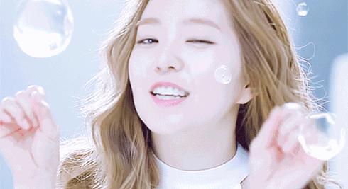 雅漾喷雾和理肤泉喷雾哪个更好,明星推荐控油补水喷雾