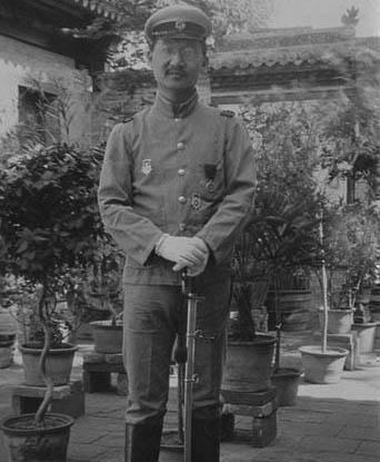 民国四大家族的孔祥熙,民国孔祥熙有多厉害