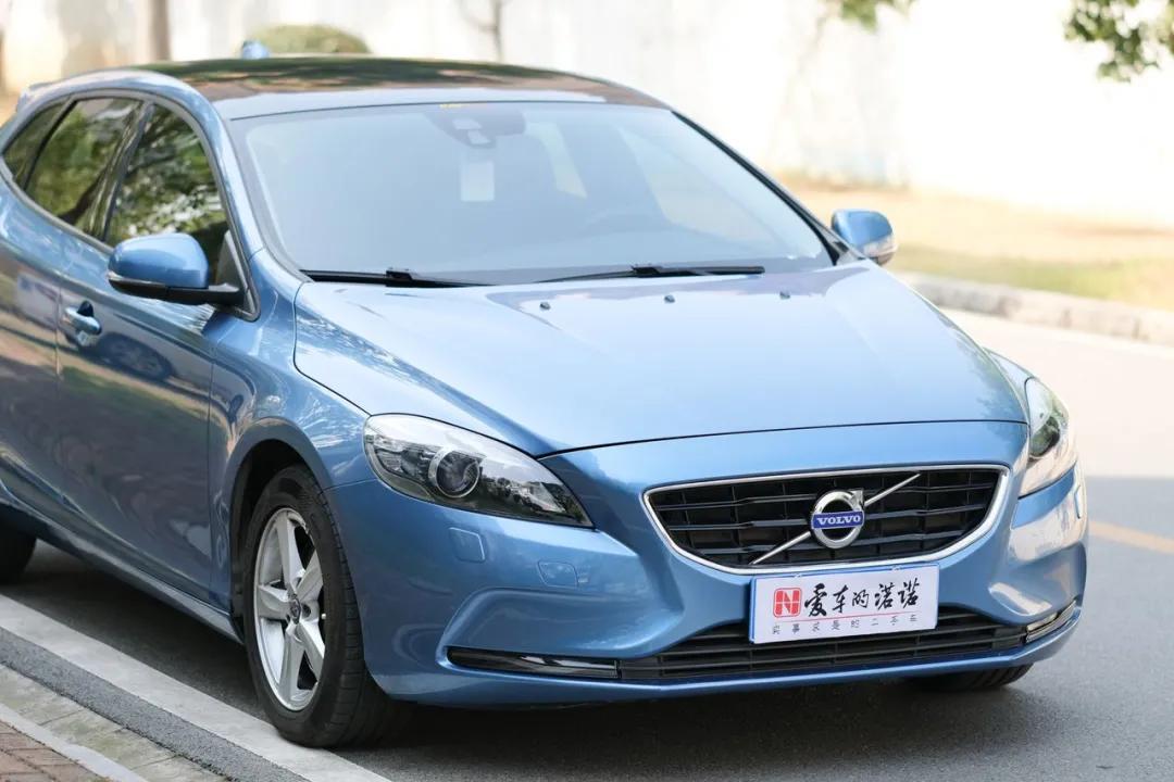 15款v40沃尔沃二手,二手沃尔沃v40多少钱