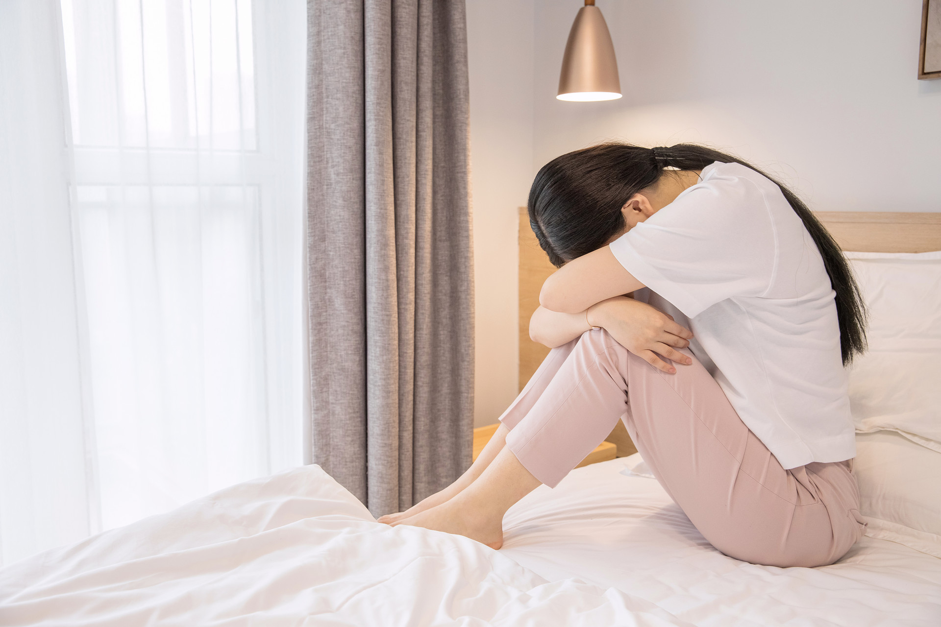 女子疑用避孕套后真菌感染，冈本回应：假货！曝光的真相很不简单