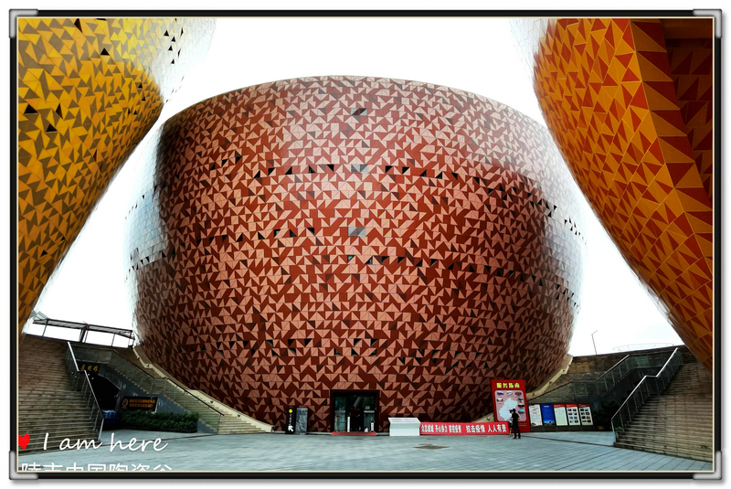 这里美酒飘香！这里人文荟萃！这里五彩璀璨