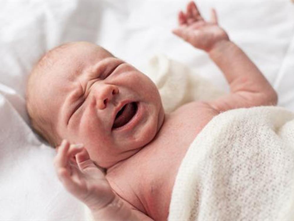 4个月宝宝养成奶睡的习惯怎么改,四个月宝宝变睡渣