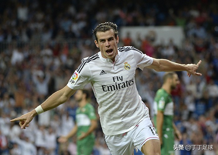 左撇子球星足球,左撇子足球球员的优缺点