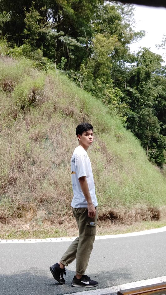 最美好的年纪活成了最糟糕的自己,在最好的年纪里过着最悲哀的生活