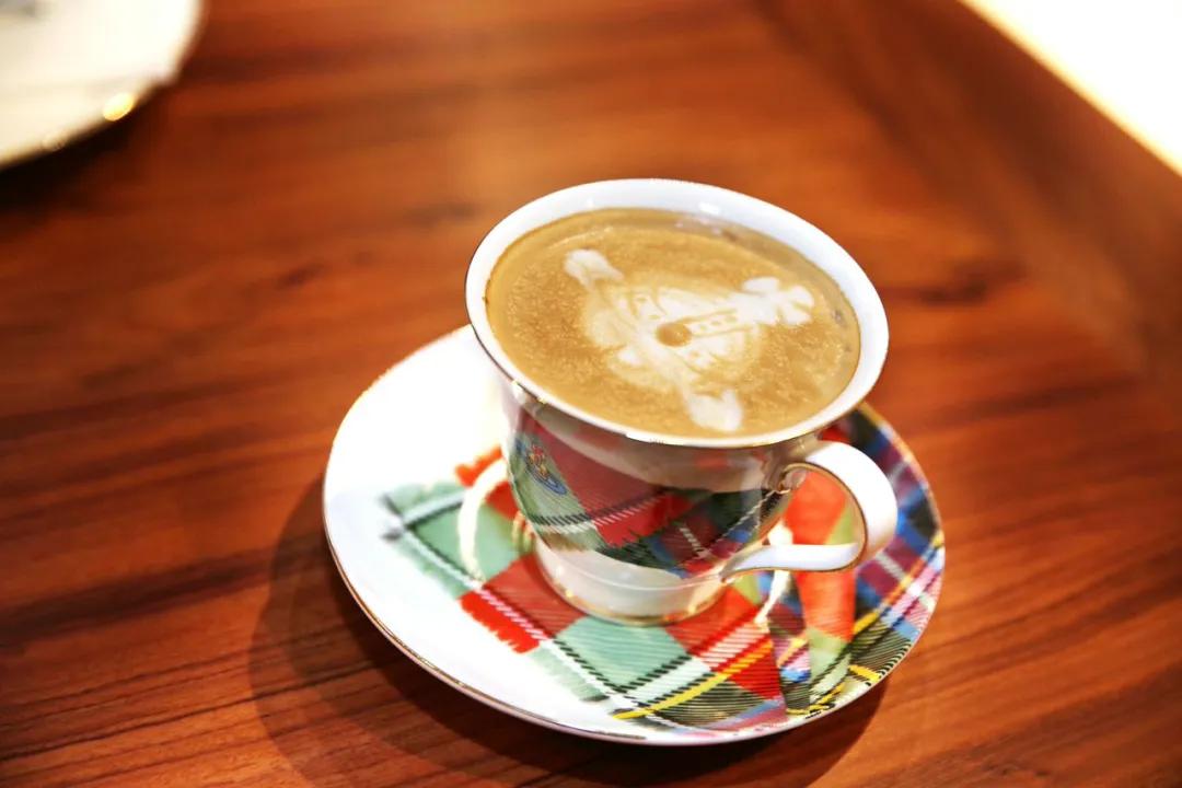 把那个LV包子给我来两个！