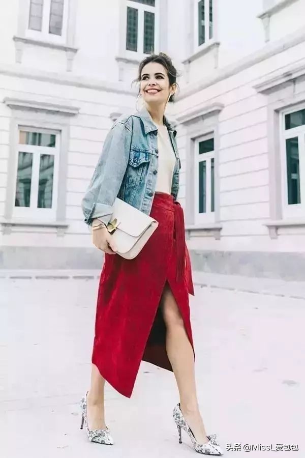 包包模特一般怎么凹造型,包包怎么摆造型