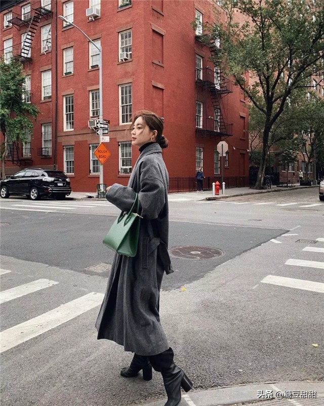 韩系大衣穿搭适合什么身材的女生,小个子女士韩国风双面呢大衣搭配