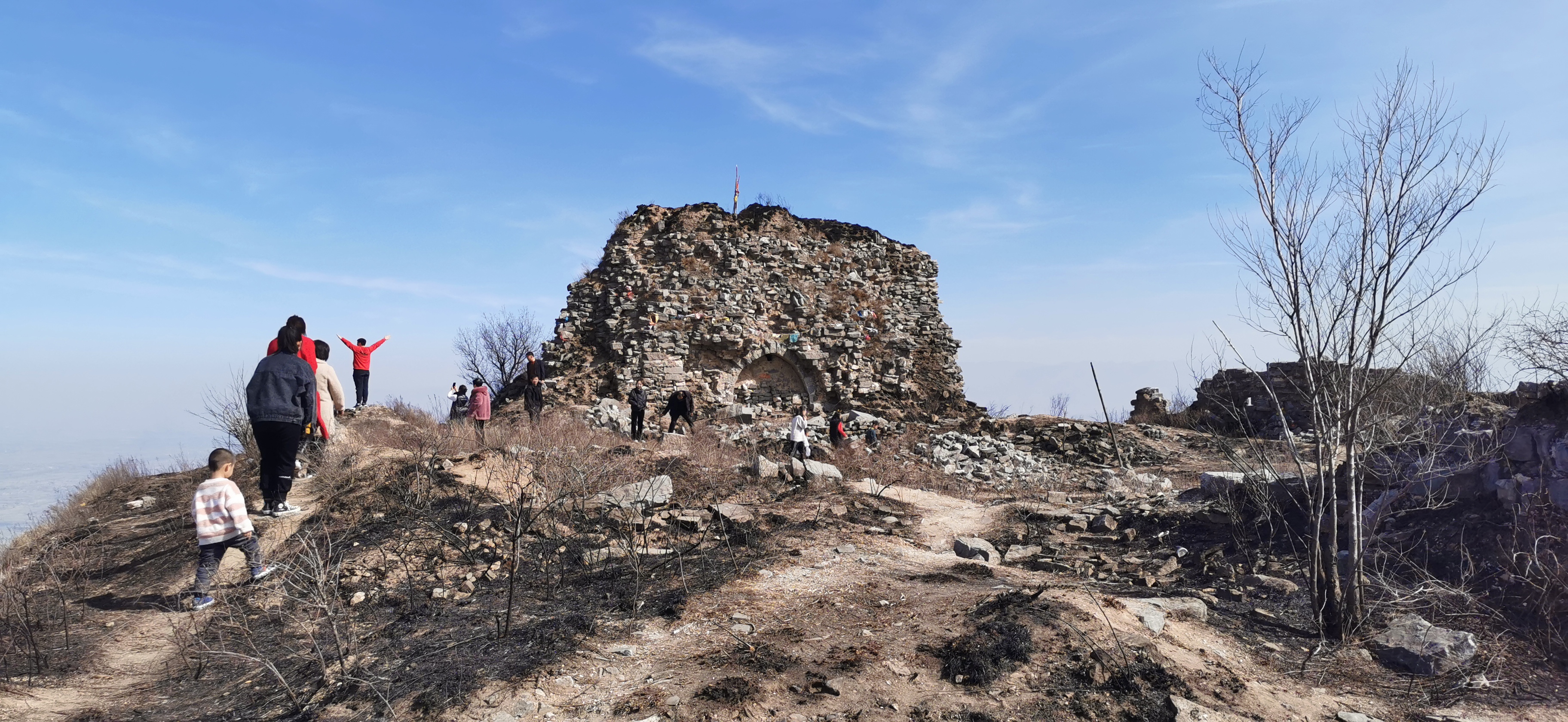楚雄市三尖山的传说,三县顶的来历
