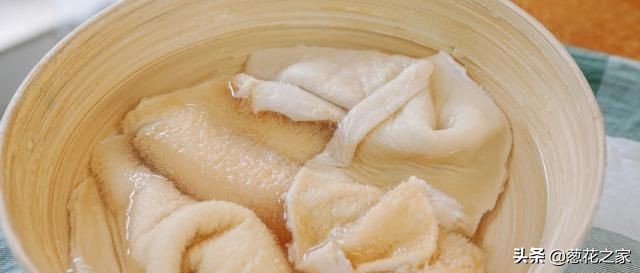 牛肚煮熟了有异味怎么去除,牛肚怎么洗才好吃呢