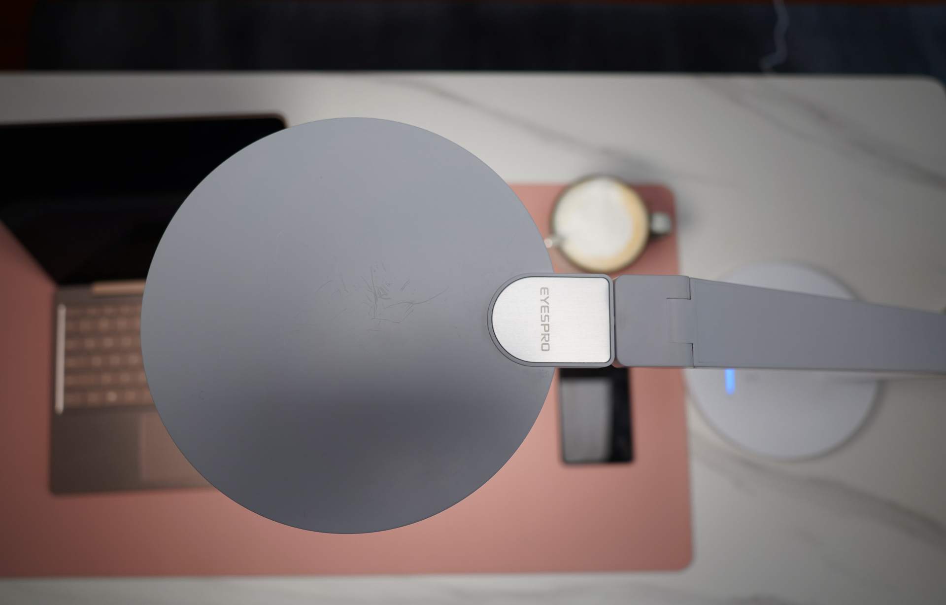 护眼台灯台式和落地款如何选,高性价比护眼台灯选择