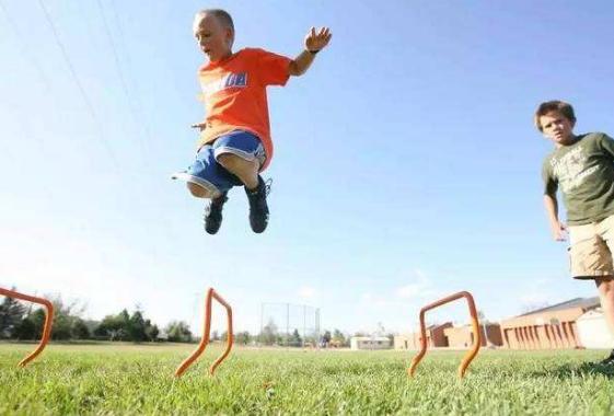 郑爽体重仅仅44kg，她是如何做到的？原来她用了2个方法