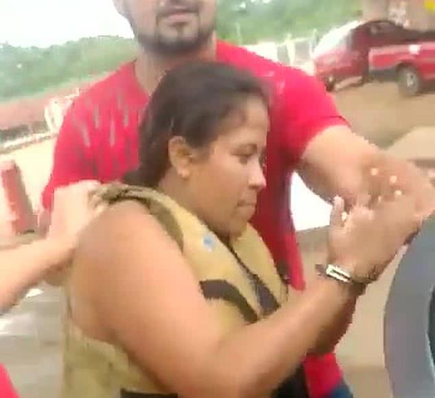 巴西13岁女孩被继母杀害,巴西12岁女孩杀姐姐