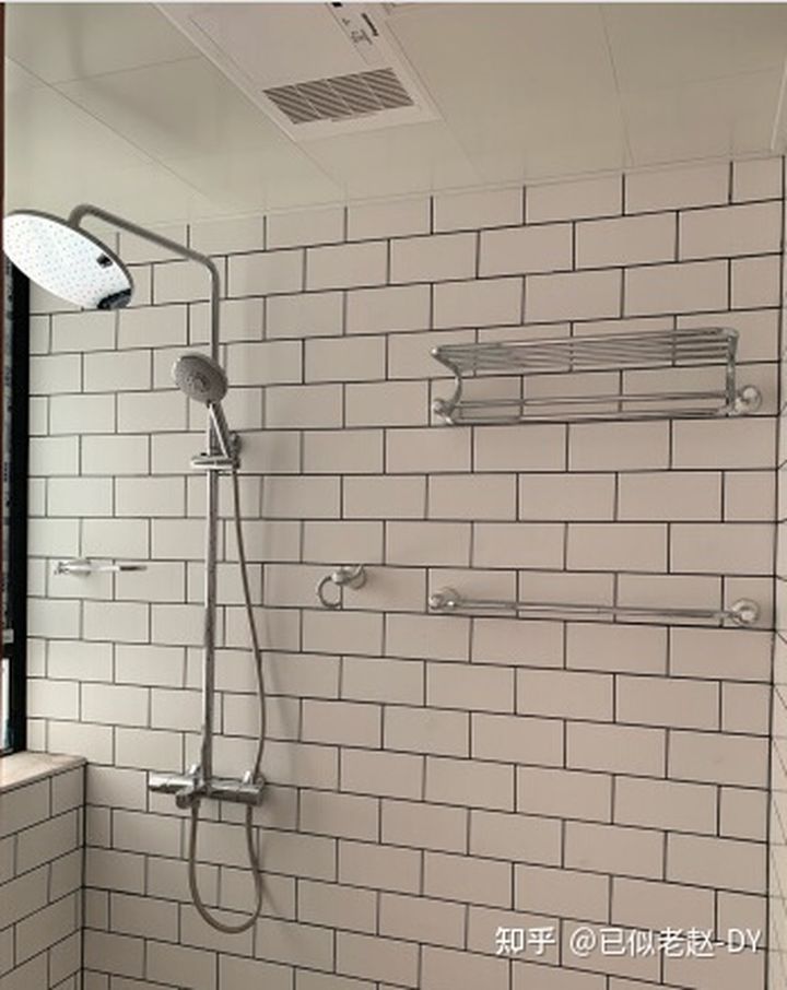 燃气热水器忽冷忽热用恒温花洒,要想洗澡不受冷还得是恒温花洒